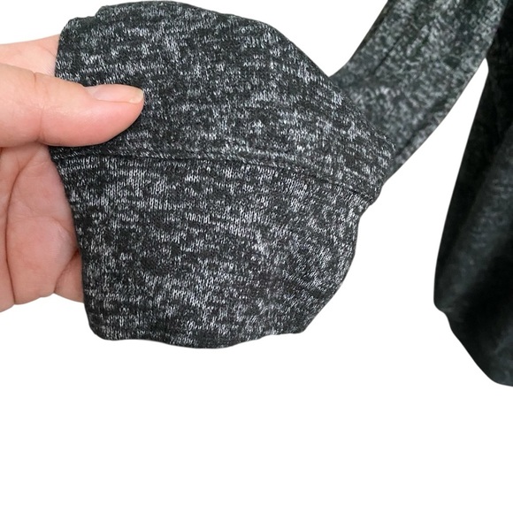 Athleta Black Gray Long Sleeve Relaxed Fit Tunic Top Size Medium - Picture 5 of 12